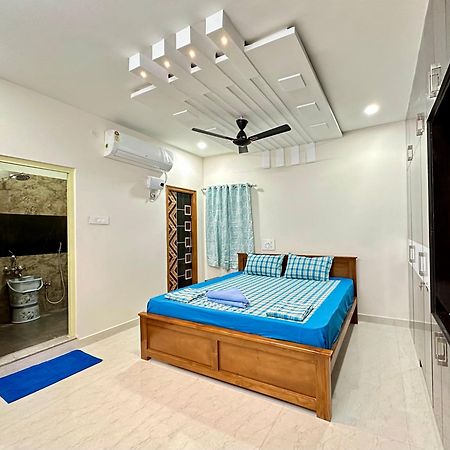 Truelife - 3Bhk Family Suites - Ps4 Pure Veg Restaurant On The Way To Balaji Temple - 2500 Sft Large Signature Apartment - Modular Kitchen - Super Fast Wifi, Smart Tv, 250 Jio Channels - Parking - Easy Access To All Temples - Top Service With Lots Of Tirupati Dış mekan fotoğraf