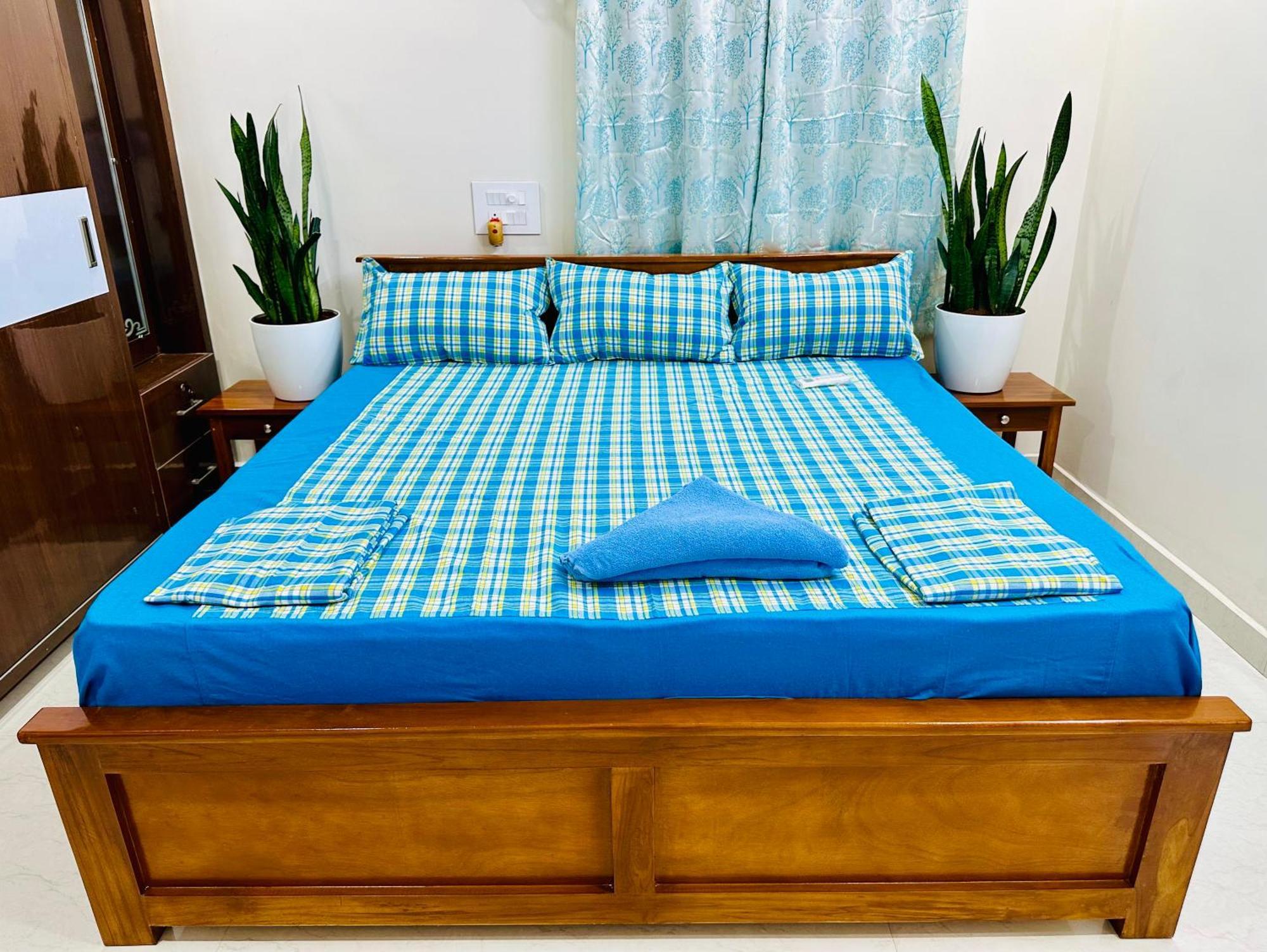 Truelife - 3Bhk Family Suites - Ps4 Pure Veg Restaurant On The Way To Balaji Temple - 2500 Sft Large Signature Apartment - Modular Kitchen - Super Fast Wifi, Smart Tv, 250 Jio Channels - Parking - Easy Access To All Temples - Top Service With Lots Of Tirupati Dış mekan fotoğraf