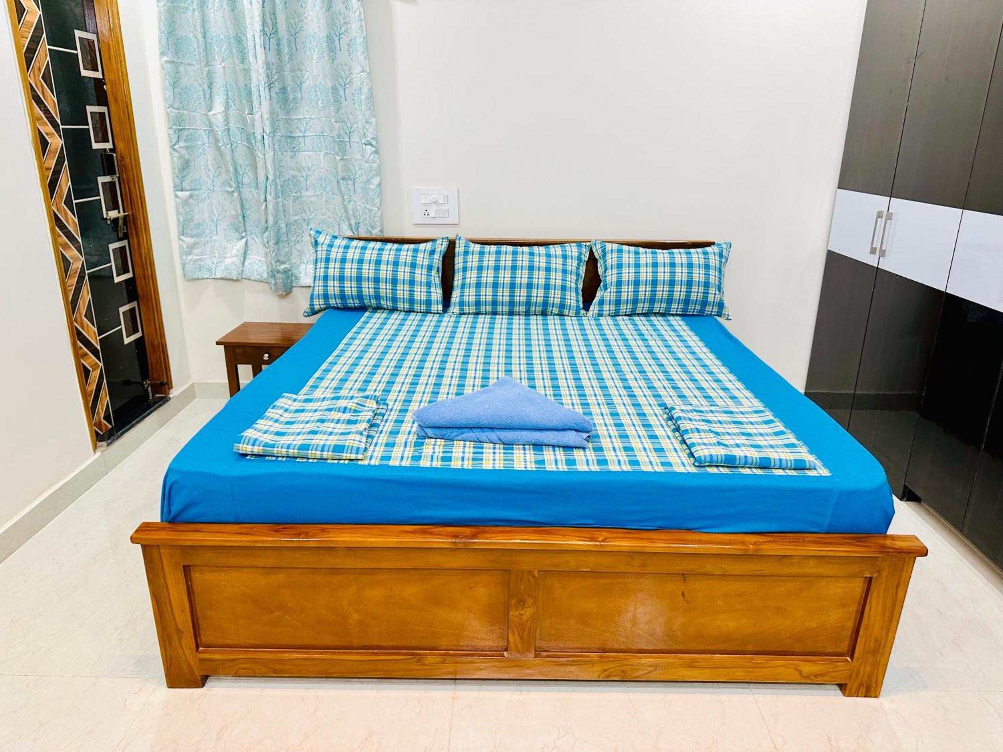 Truelife - 3Bhk Family Suites - Ps4 Pure Veg Restaurant On The Way To Balaji Temple - 2500 Sft Large Signature Apartment - Modular Kitchen - Super Fast Wifi, Smart Tv, 250 Jio Channels - Parking - Easy Access To All Temples - Top Service With Lots Of Tirupati Dış mekan fotoğraf