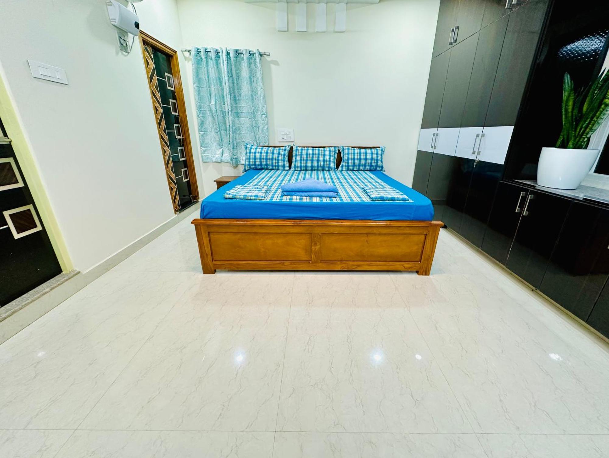 Truelife - 3Bhk Family Suites - Ps4 Pure Veg Restaurant On The Way To Balaji Temple - 2500 Sft Large Signature Apartment - Modular Kitchen - Super Fast Wifi, Smart Tv, 250 Jio Channels - Parking - Easy Access To All Temples - Top Service With Lots Of Tirupati Dış mekan fotoğraf