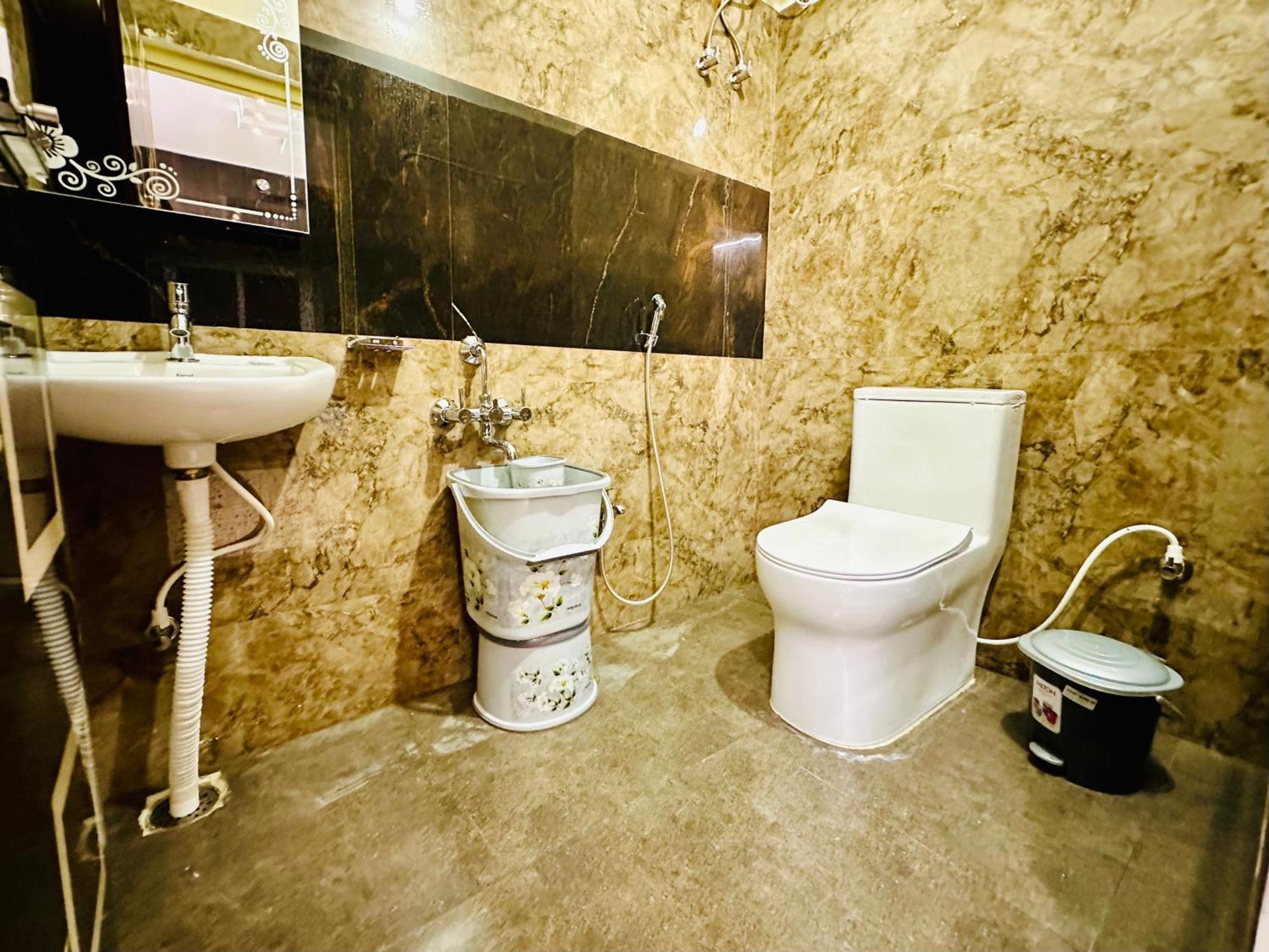 Truelife - 3Bhk Luxury Suites - Ps4 Veg Restaurant, On The Way To Balaji Temple - 2500 Sft Large Signature Apartments - Modular Kitchen - Super Fast Wifi, Smart Tv, 250 Jio Channels - Parking - Easy Access To All Temples - Top Service With Lots Of Lo Tirupati Dış mekan fotoğraf